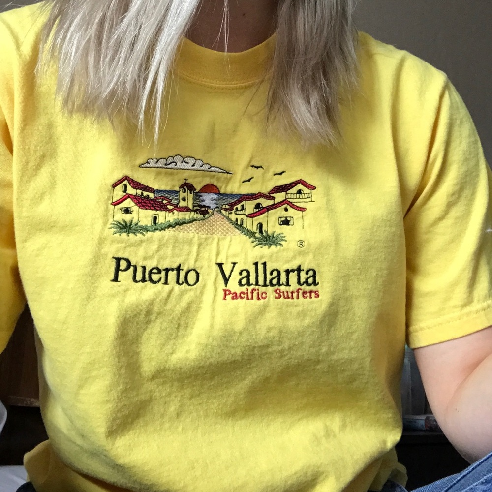 Puerto Vallarta Pacific Surfers Yellow vintage tee